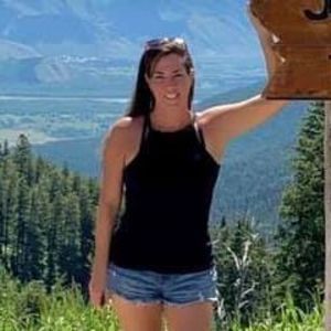 Meet your Posher, Elaine